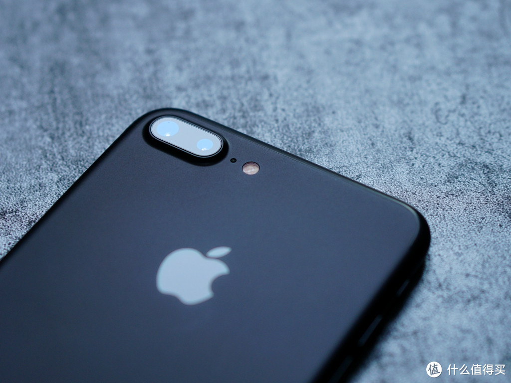 米粉的第一部 iPhone——iPhone 7 Plus 黑色版