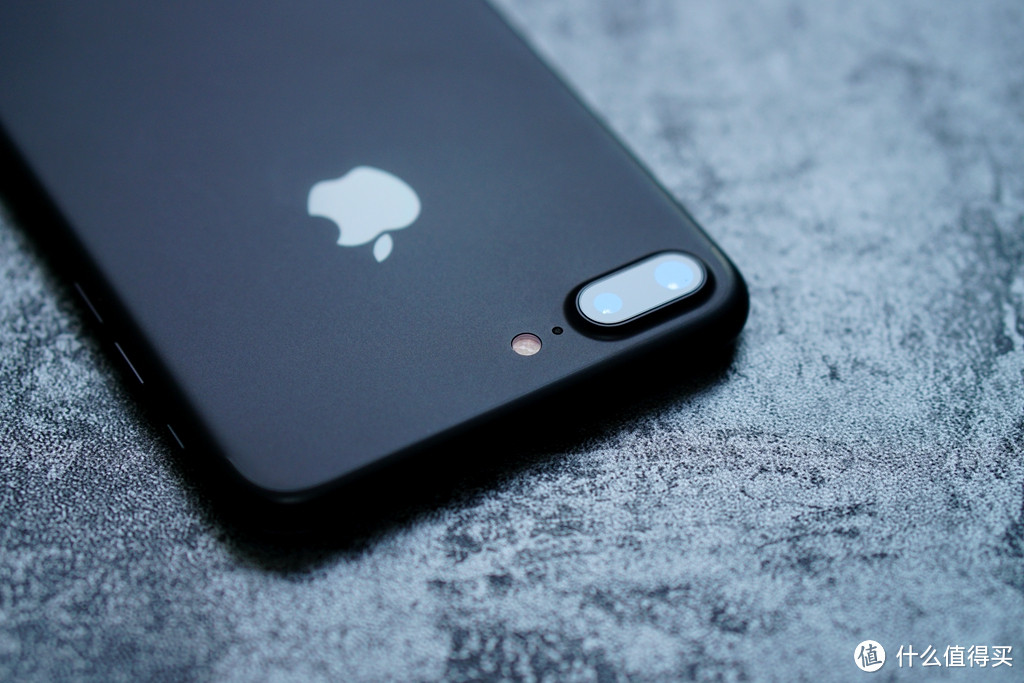 米粉的第一部 iPhone——iPhone 7 Plus 黑色版