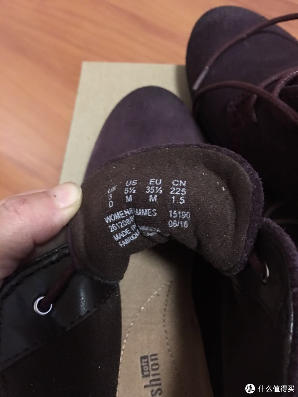 送给自己的 Clarks 紫色麂皮女士短靴