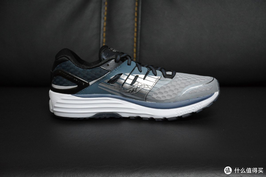 雌雄双煞的saucony 圣康尼 triumph iso 2 男女款*级缓震跑鞋