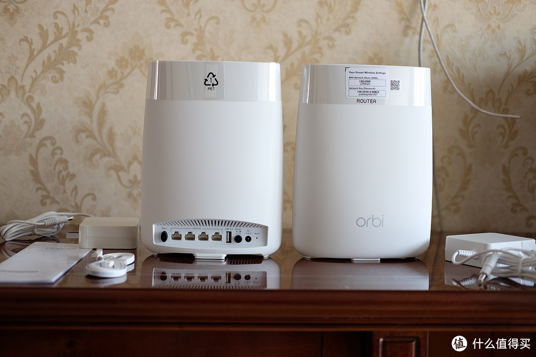 初见路由器的奥秘 — NETGEAR 美国网件 Orbi 奥秘 智慧分身多路由器 开箱