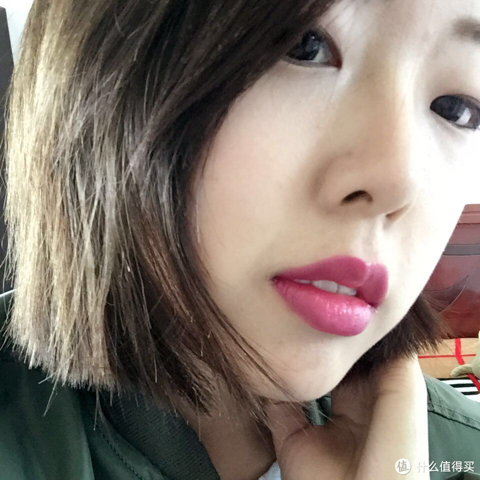 亮瞎眼的紫色唇膏原来上色如此美丽——MAXFACTOR 蜜丝佛陀恒彩润泽锁色唇膏