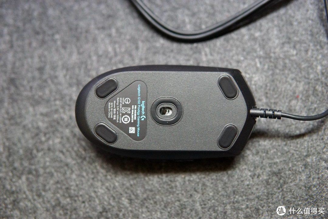 Logitech G102 鼠标：简而美的游戏入门之选