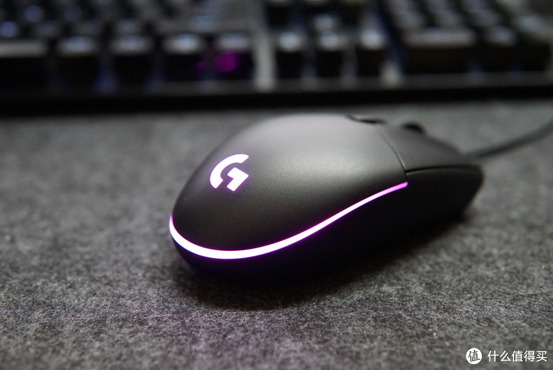 Logitech G102 鼠标：简而美的游戏入门之选