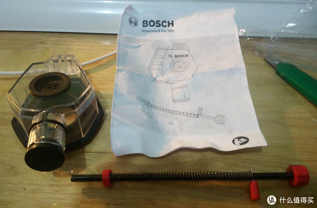 干净的打孔：Bosch 博世 GBH2-23 REA 集尘器