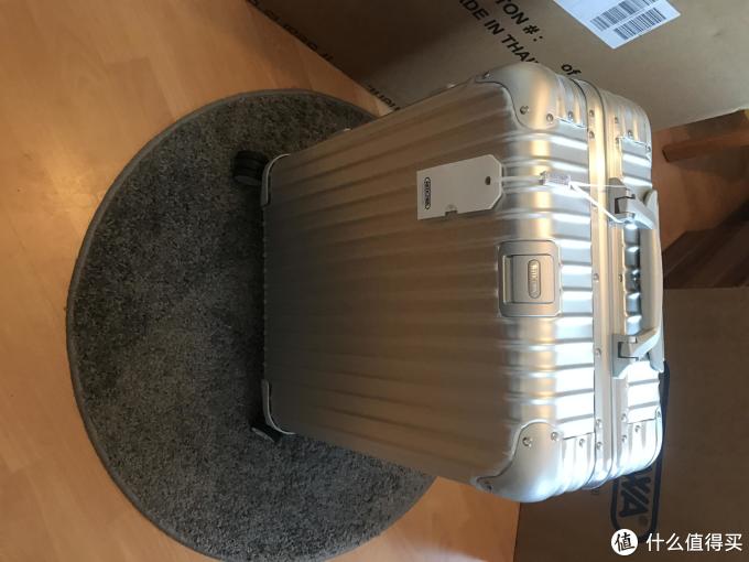 22寸行李箱