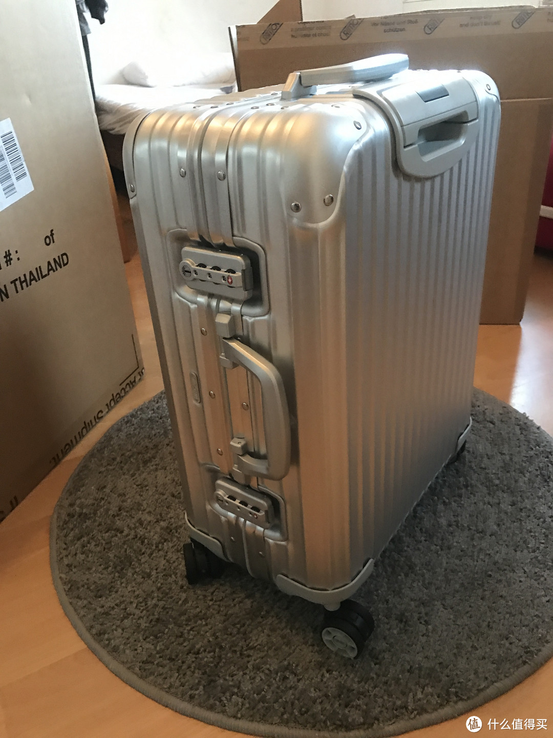 RIMOWA TOPAS 56 拉杆箱