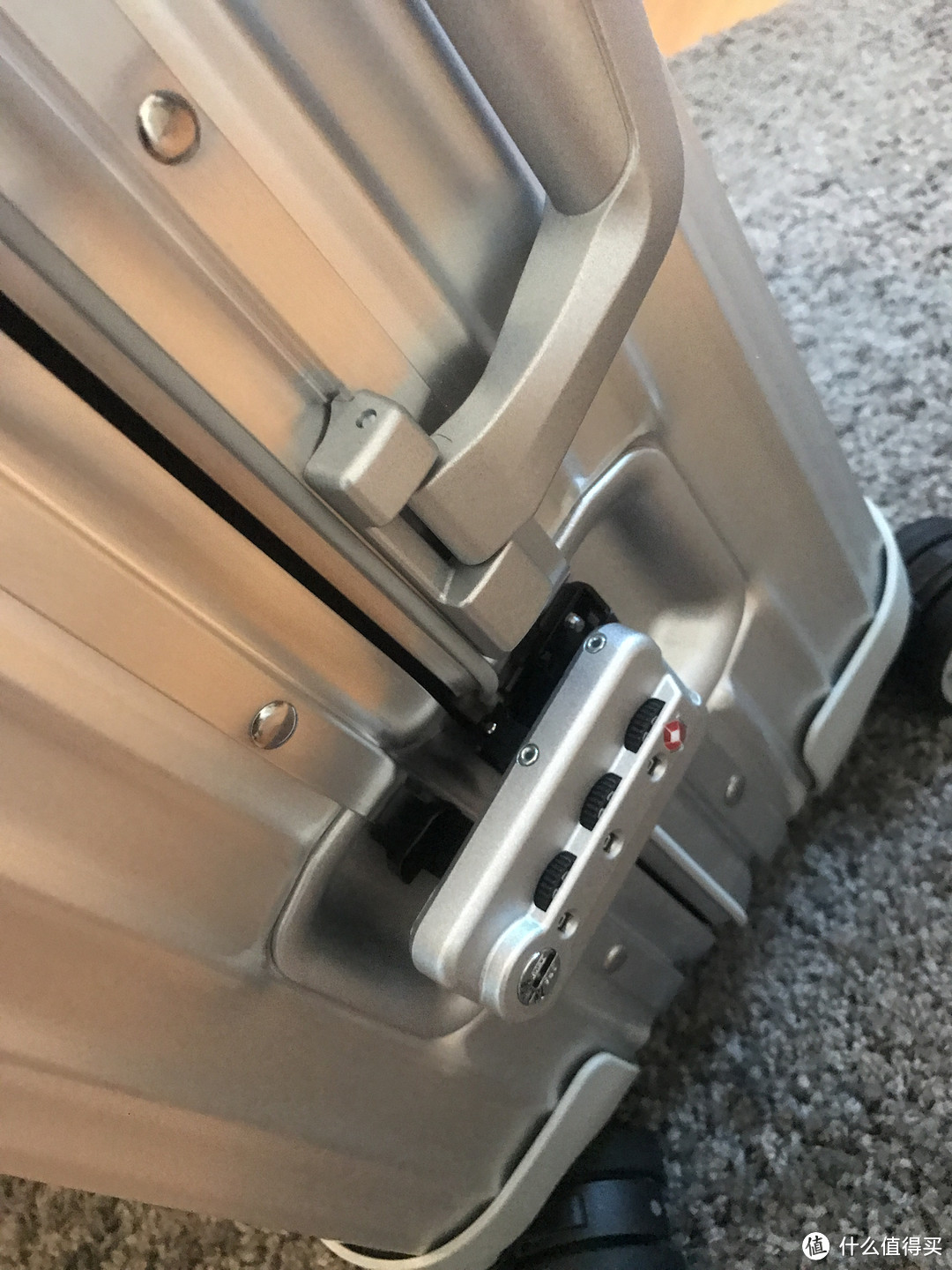 RIMOWA TOPAS 56 拉杆箱