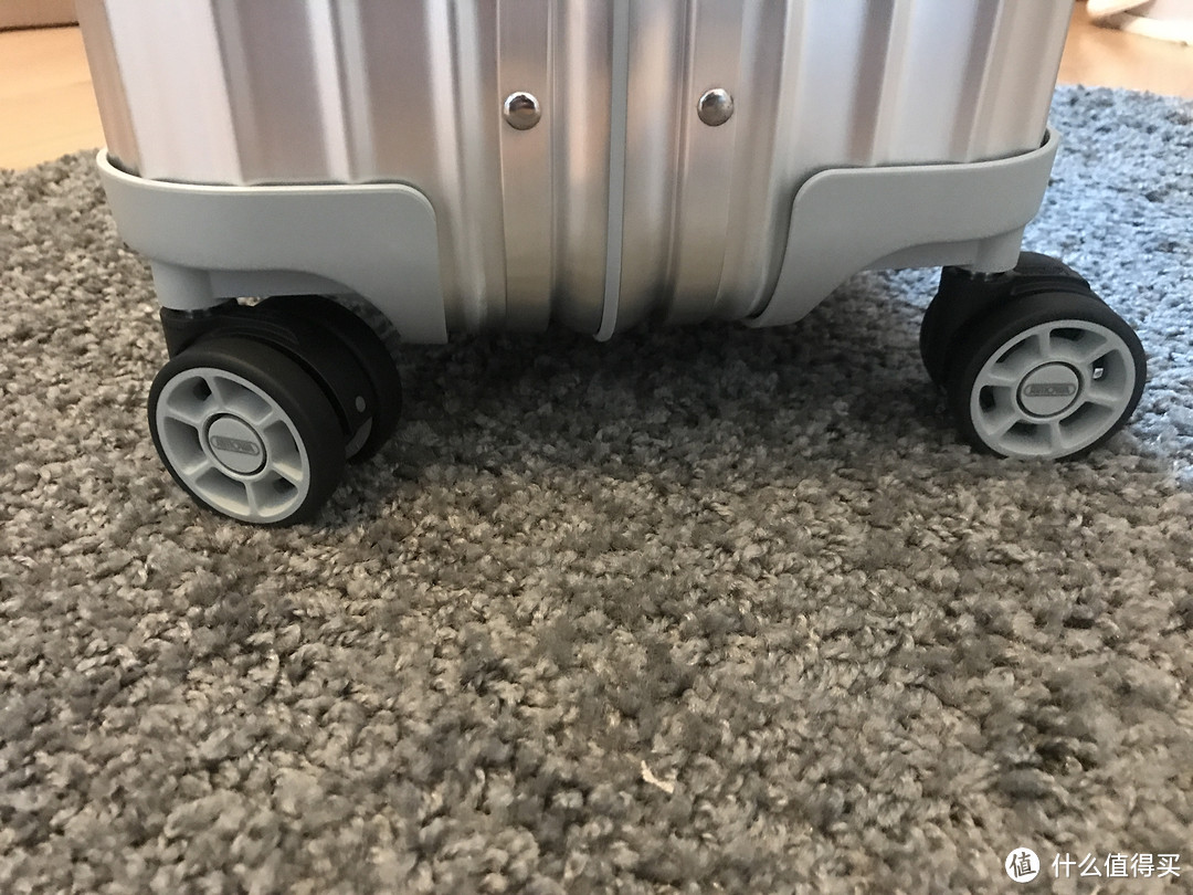 RIMOWA TOPAS 56 拉杆箱