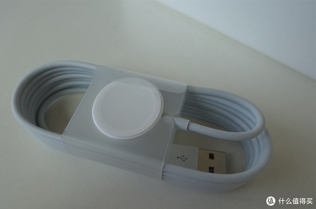 Archeer Apple Watch Portable Charger 便携式充电器 附送更换金属表带