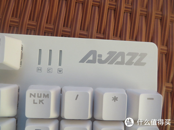 轻舞飞扬 行云流水—AJAZZ 黑爵 机械战警 合金红轴机械键盘