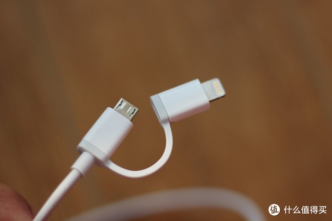 Micro USB、Lightning二合一——公牛抗折断数据线（J810） 评测