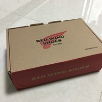 红翼 8111 男士工装靴外观设计(鞋带|鞋舌)