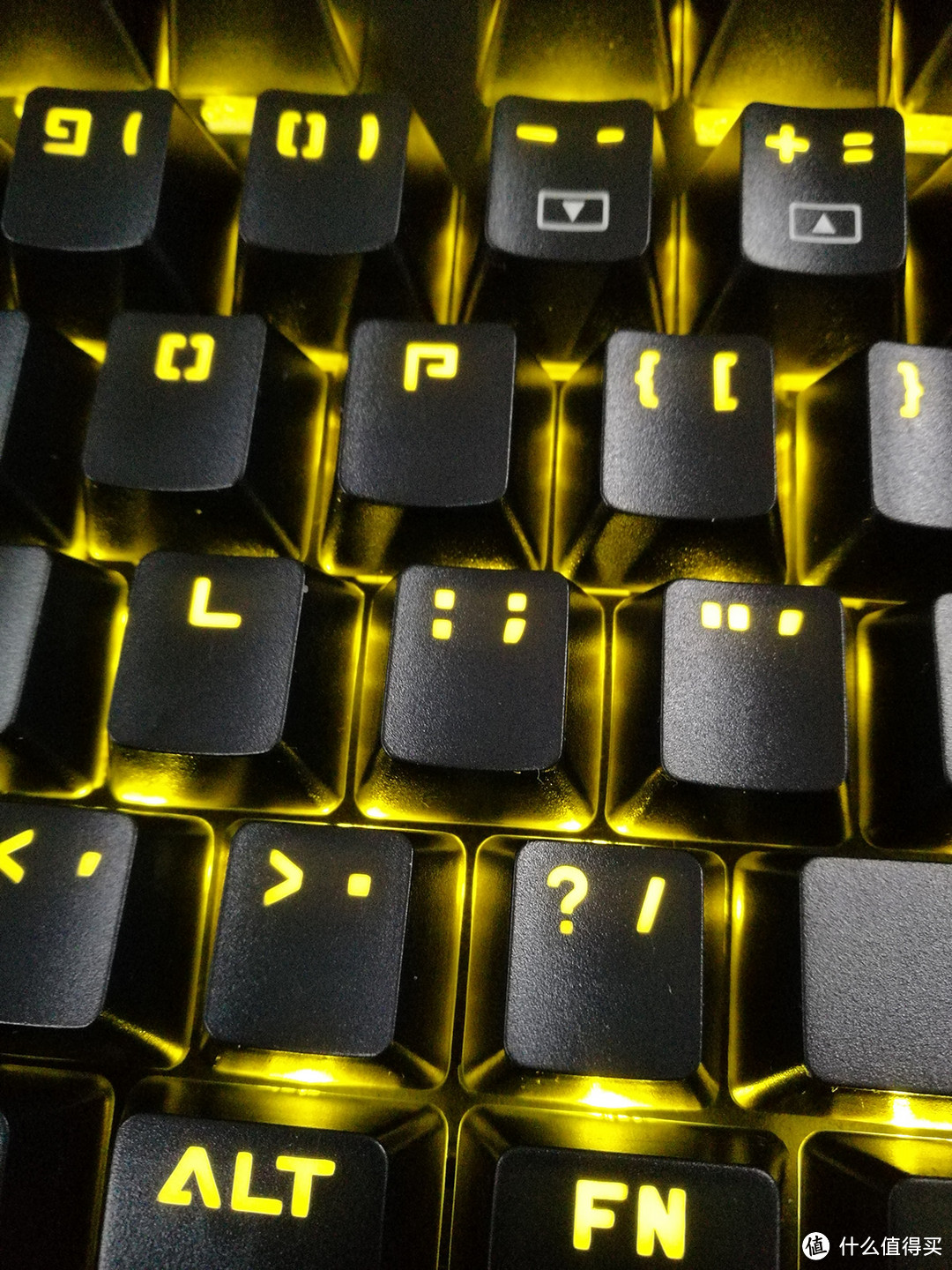 狂拽酷炫灯光特效！AJAZZ机械战警合金机械键盘黑色青轴