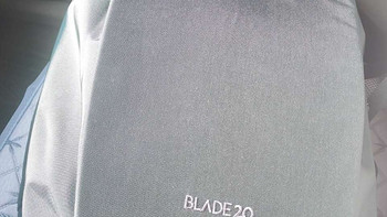 始祖鸟 Blade 20 双肩电脑包外观展示(口袋|拉链|提带)