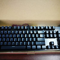 黑爵 红轴黄光机械键盘众测 与 联想 青轴彩光机械键盘轻对比