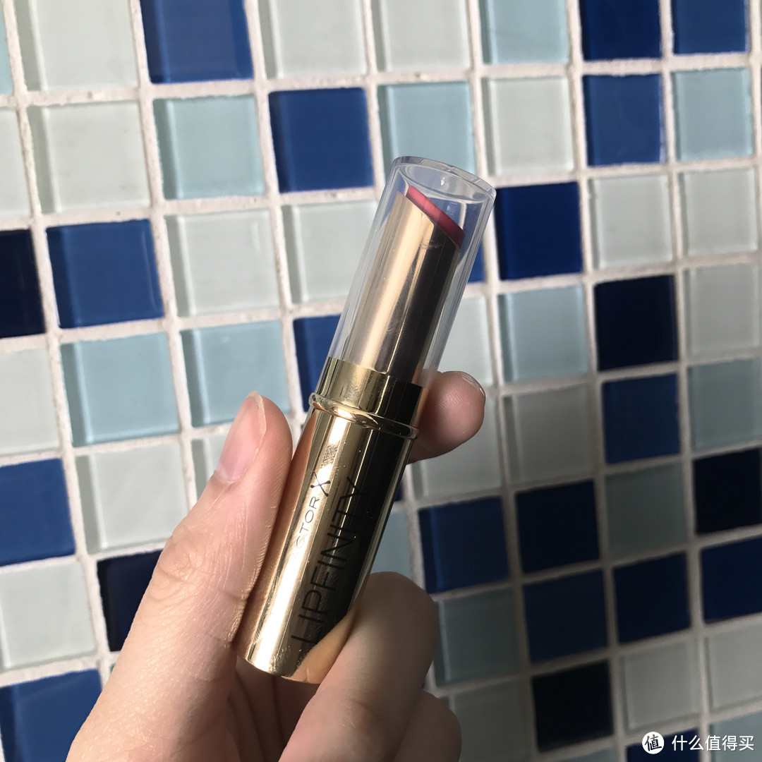 灾难般的MAXFACTOR 蜜丝佛陀 恒彩润泽锁色唇膏 评测