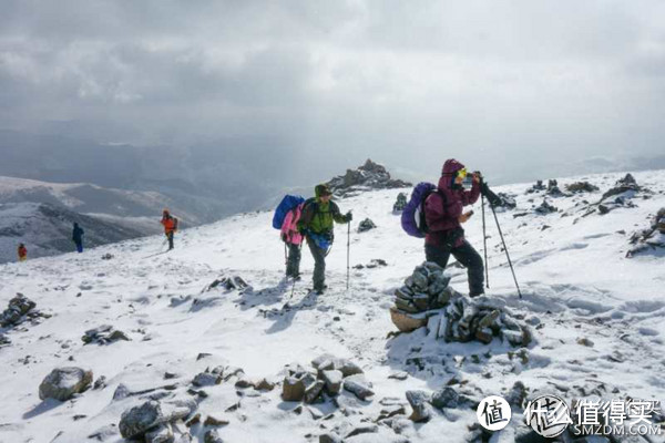 冬季登山穿什么 浅谈户外登山装备的选择 功能衣裤 什么值得买