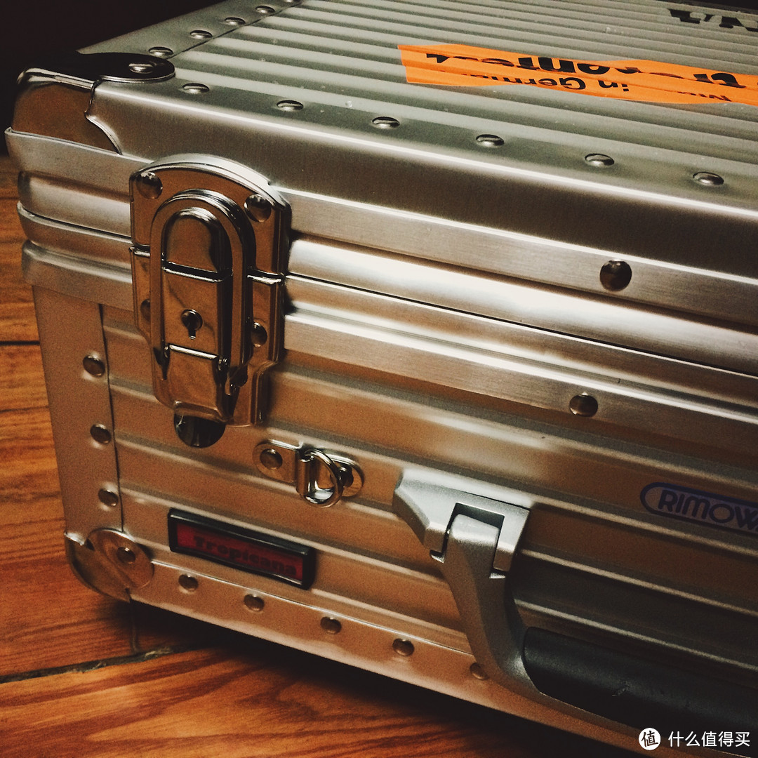 #本站首晒#世界*级摄影箱：Rimowa 日默瓦 Tropicana 382.03