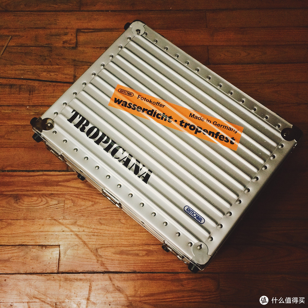 #本站首晒#世界*级摄影箱：Rimowa 日默瓦 Tropicana 382.03