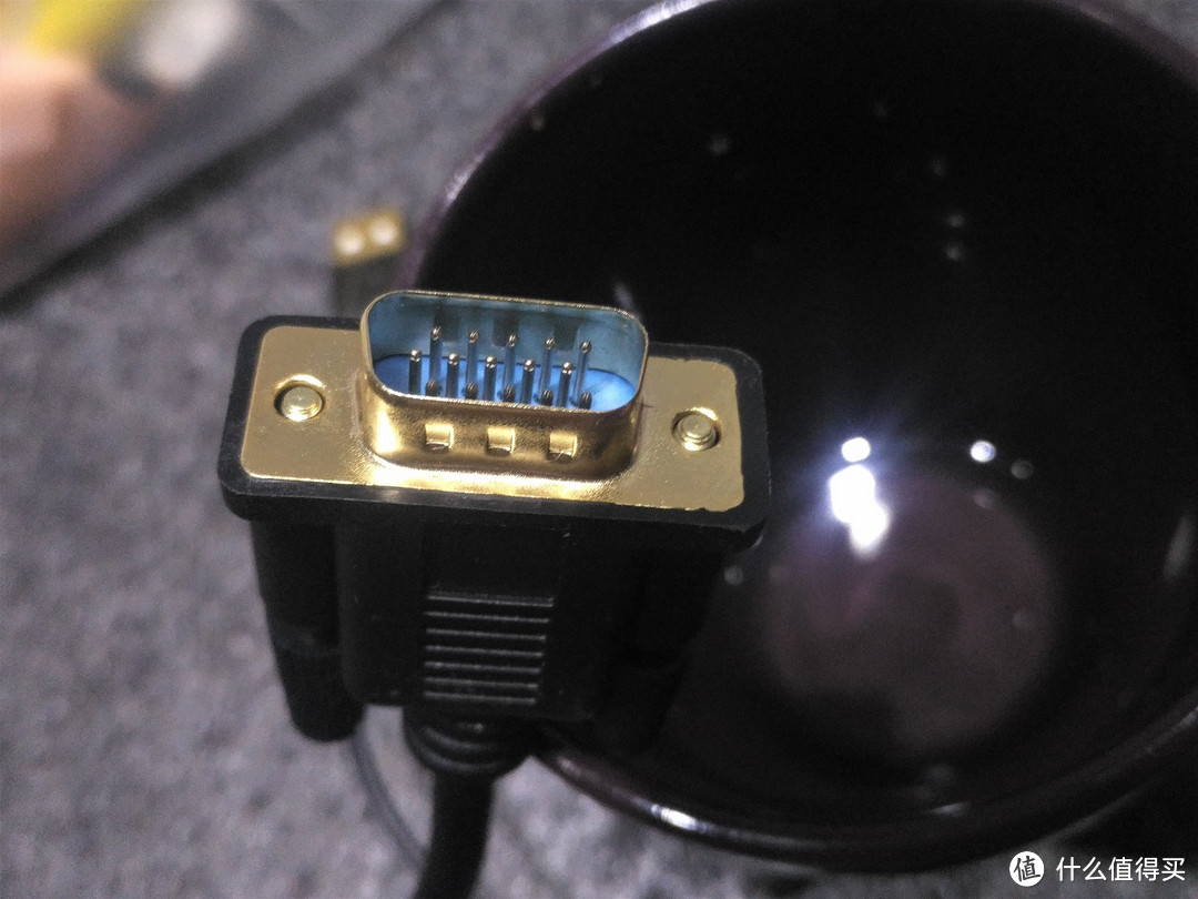 我觉得我还可以再抢救一下：UNITEK 优越者 VGA转HDMI 高清转换线