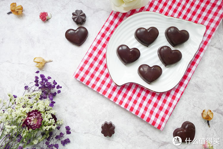 情人节，不如亲手做一份巧克力甜品来表白吧！