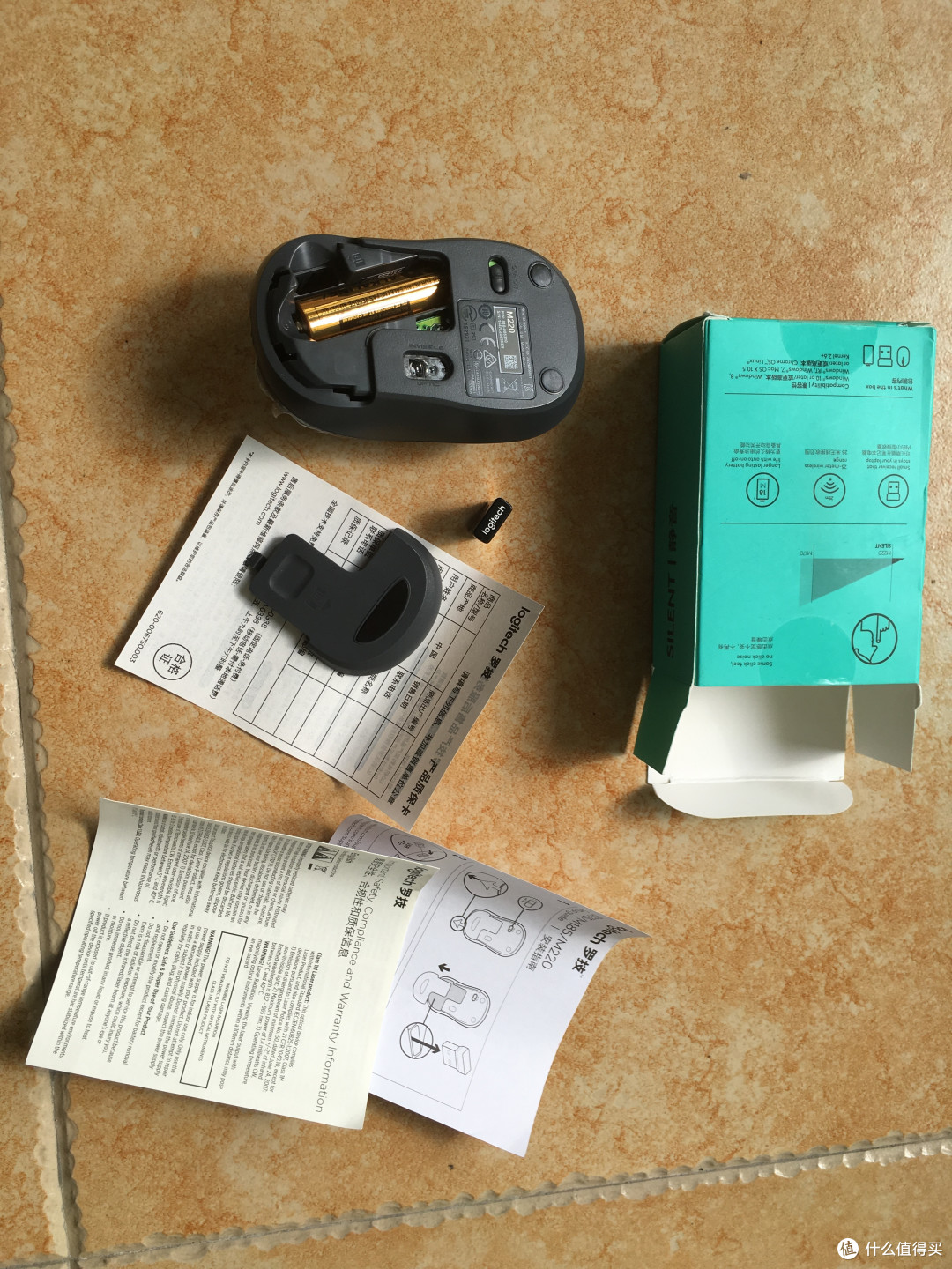 Logitech 罗技 静音M220 鼠标 VS MI 小米鼠标