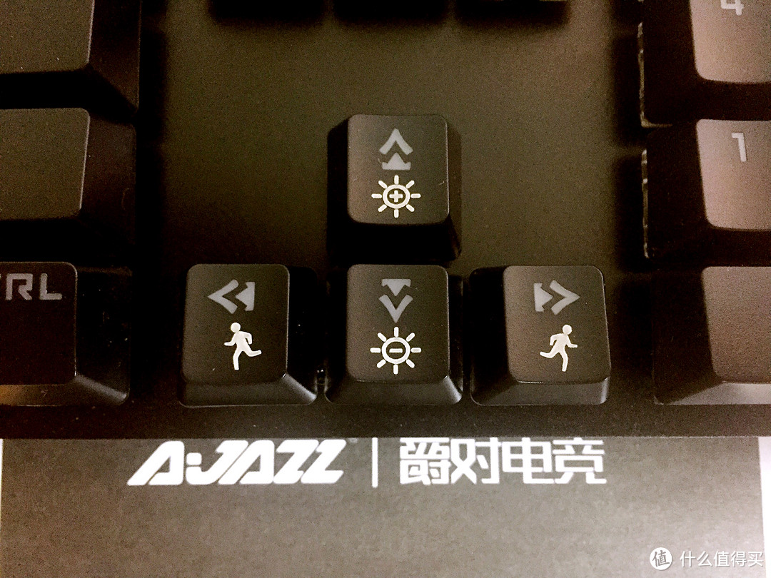 机械键盘初体验——AJAZZ黑爵 机械战警合金机械键盘众测报告