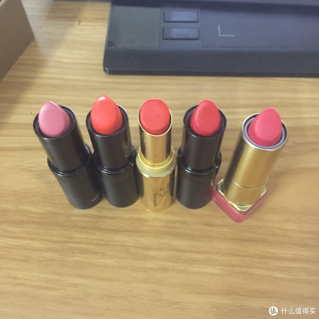 朕还未曾见过颜值如此低的宝贝：MAXFACTOR 蜜丝佛陀 恒彩润泽锁色唇膏30#蜜桃橙