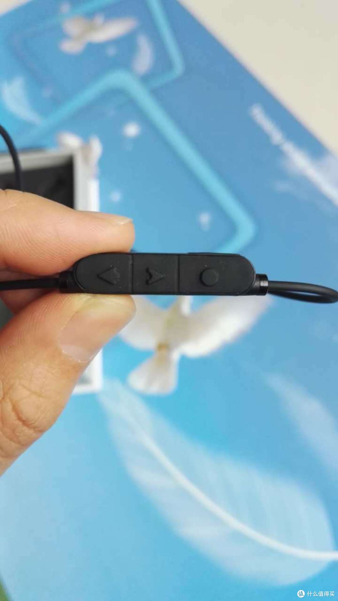 轻运动的选择——漫步者无线入耳式运动耳机