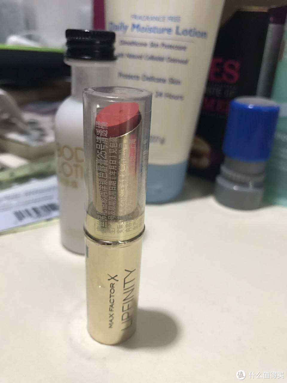 [轻众测]MAXFACTOR蜜丝佛陀 恒彩润泽锁色唇膏#25清透橘