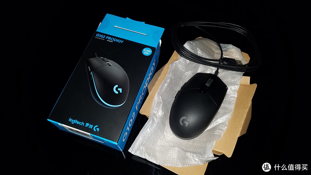 不玩游戏也适宜，炫酷灯光已超值——Logitech 罗技 G102 游戏鼠标轻体验