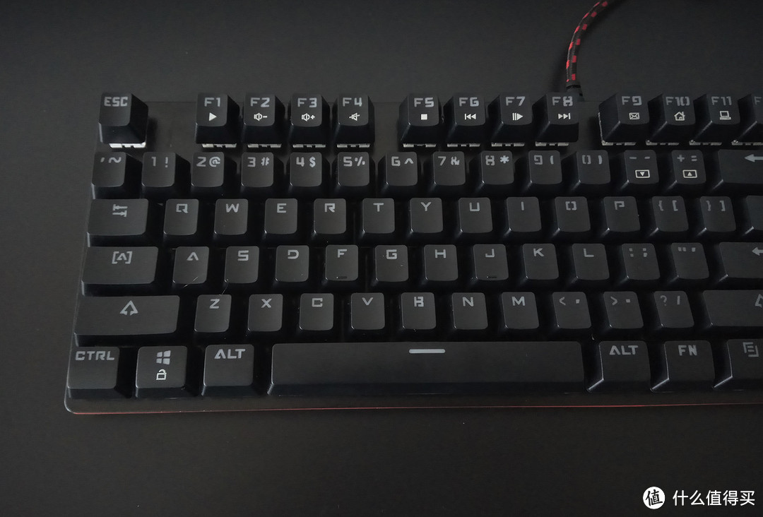 百元的机械键盘还可以玩灯——AJAZZ黑爵机械战警合金机械键盘（黑色青轴）