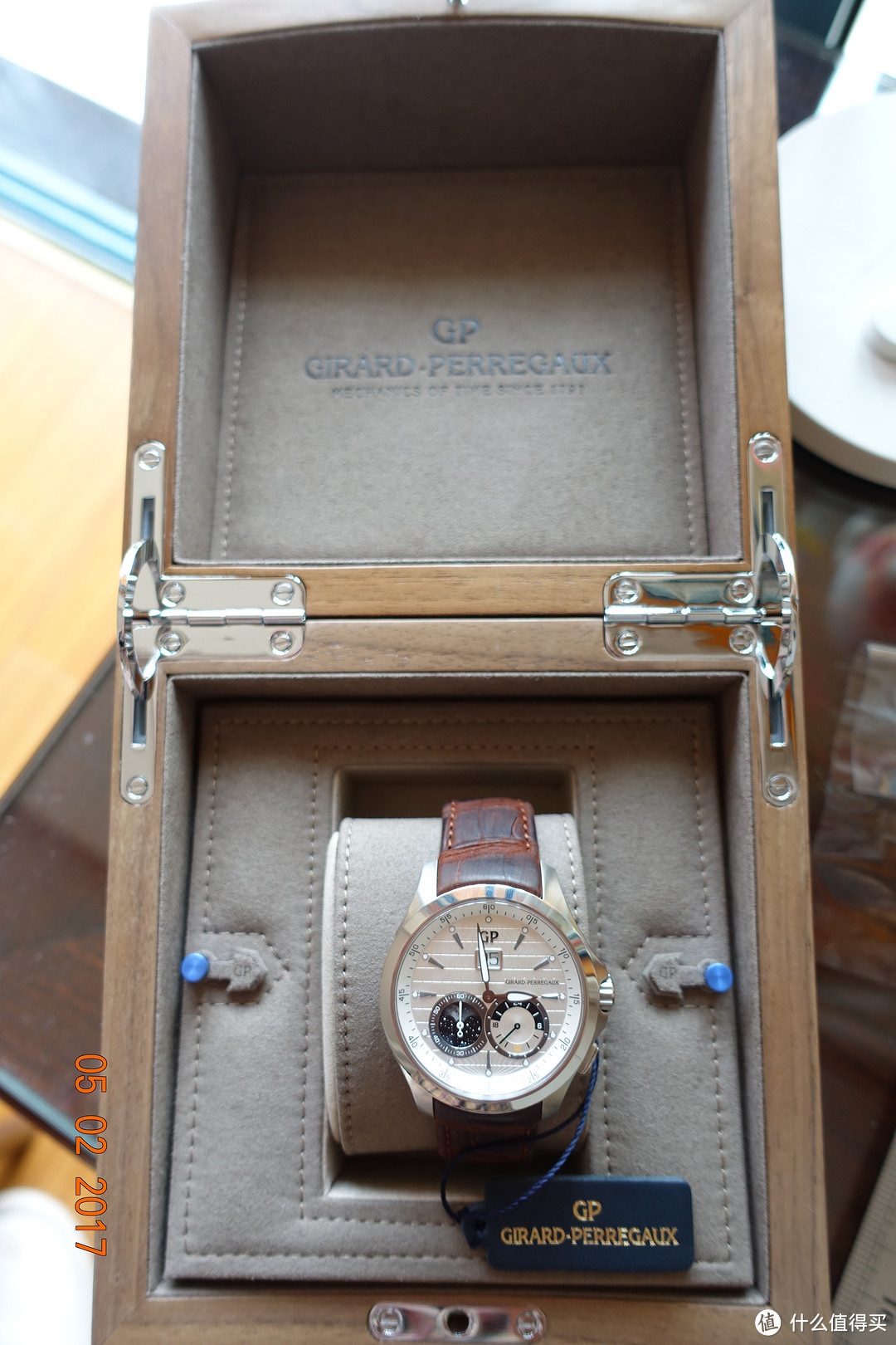 #热征#Ashford#大日历之美 — GIRARD PERREGAUX 芝柏  旅行者 两地时 腕表 开箱