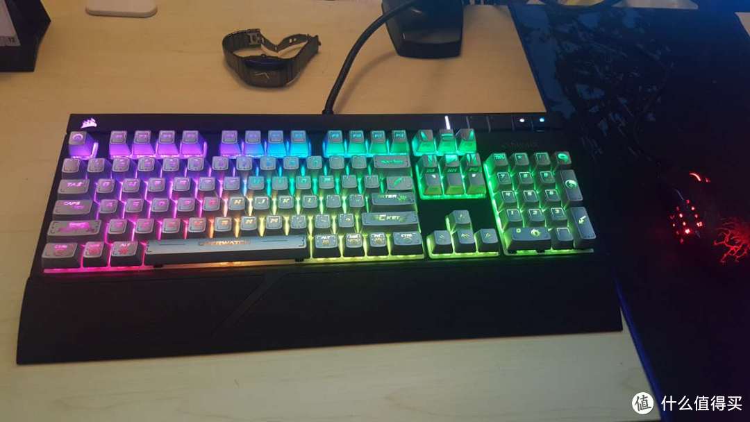 新年首测：CORSAIR 美商海盗船 惩戒者 RGB+败家之眼OW键帽