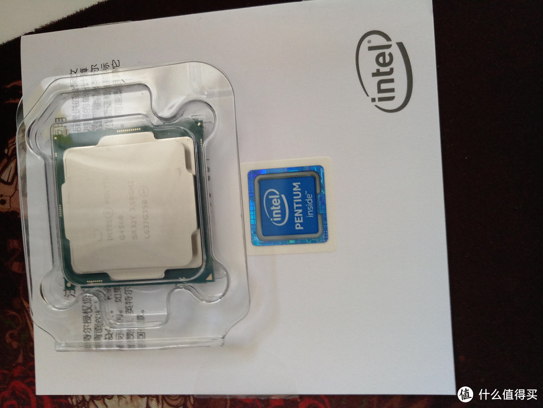 Intel 英特尔 G4560 CPU 开箱&对比G4400初步测试