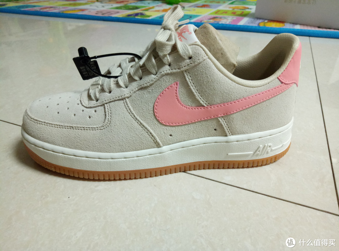 空军一号——NIKE 耐克 AIR FORCE1圣诞节配色 运动鞋开箱及真人秀