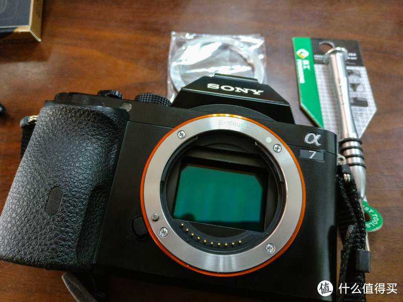 DIY更换sony A7镜头卡扣