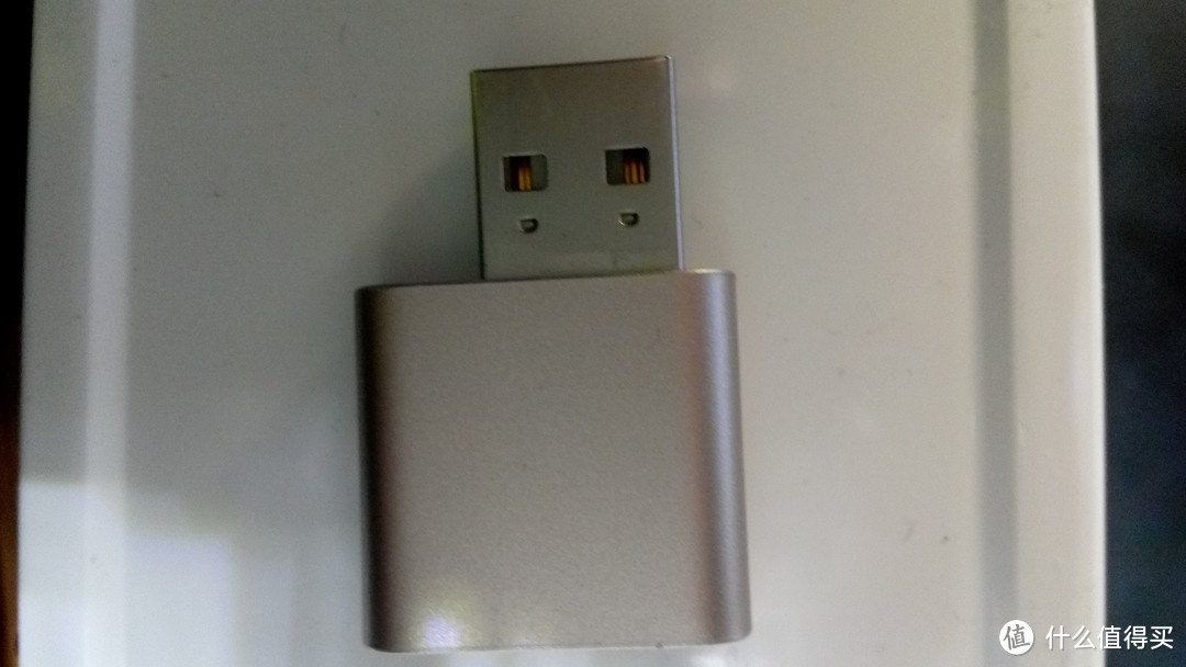 USB充电头 USE的公头和耳机孔