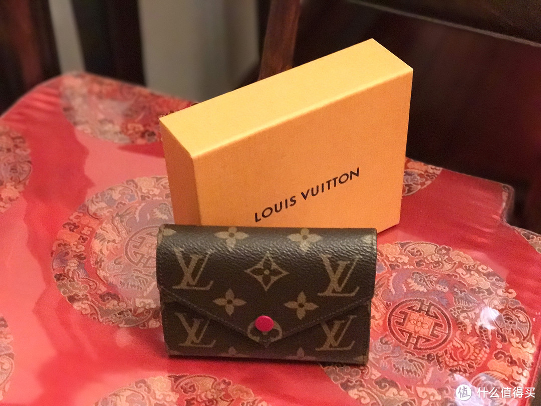 #本站首晒# 入手 LOUIS VUITTON 路易·威登 VICTORINE 豆豆钱夹 M41938