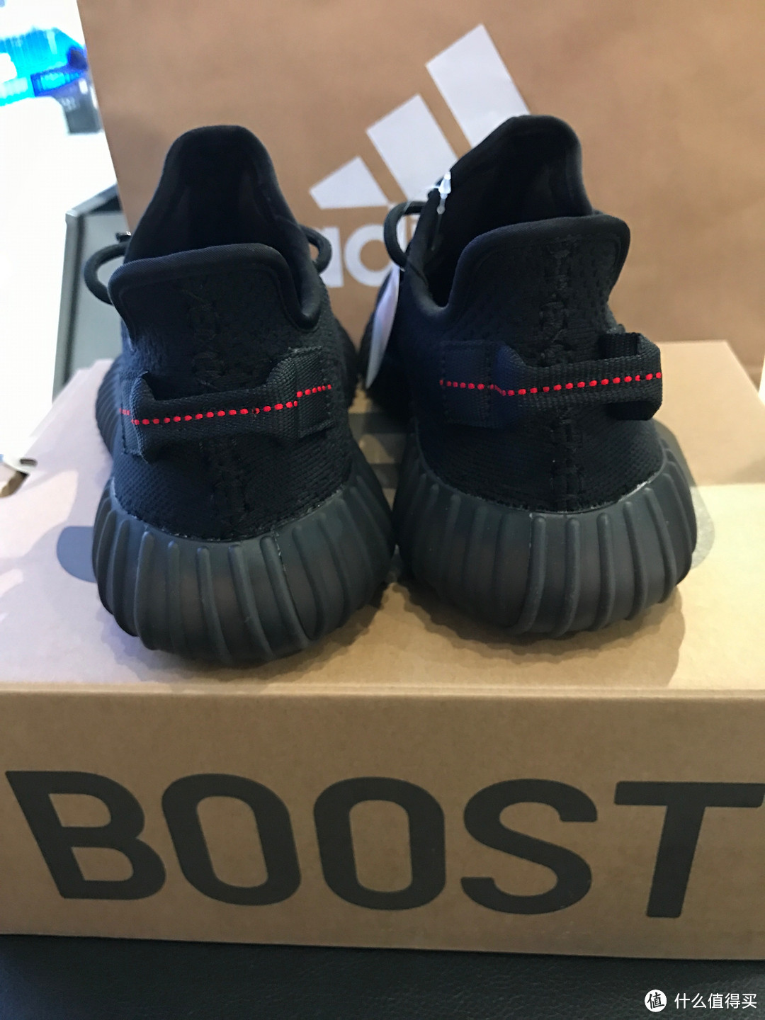 #原创新人# 首签首中！yeezy 350v2全黑经典红黑配完美开箱！