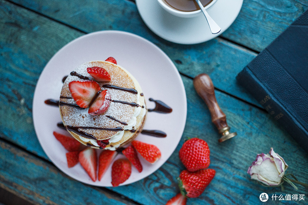 美好的一天从早餐开始：Pancake的草莓早餐