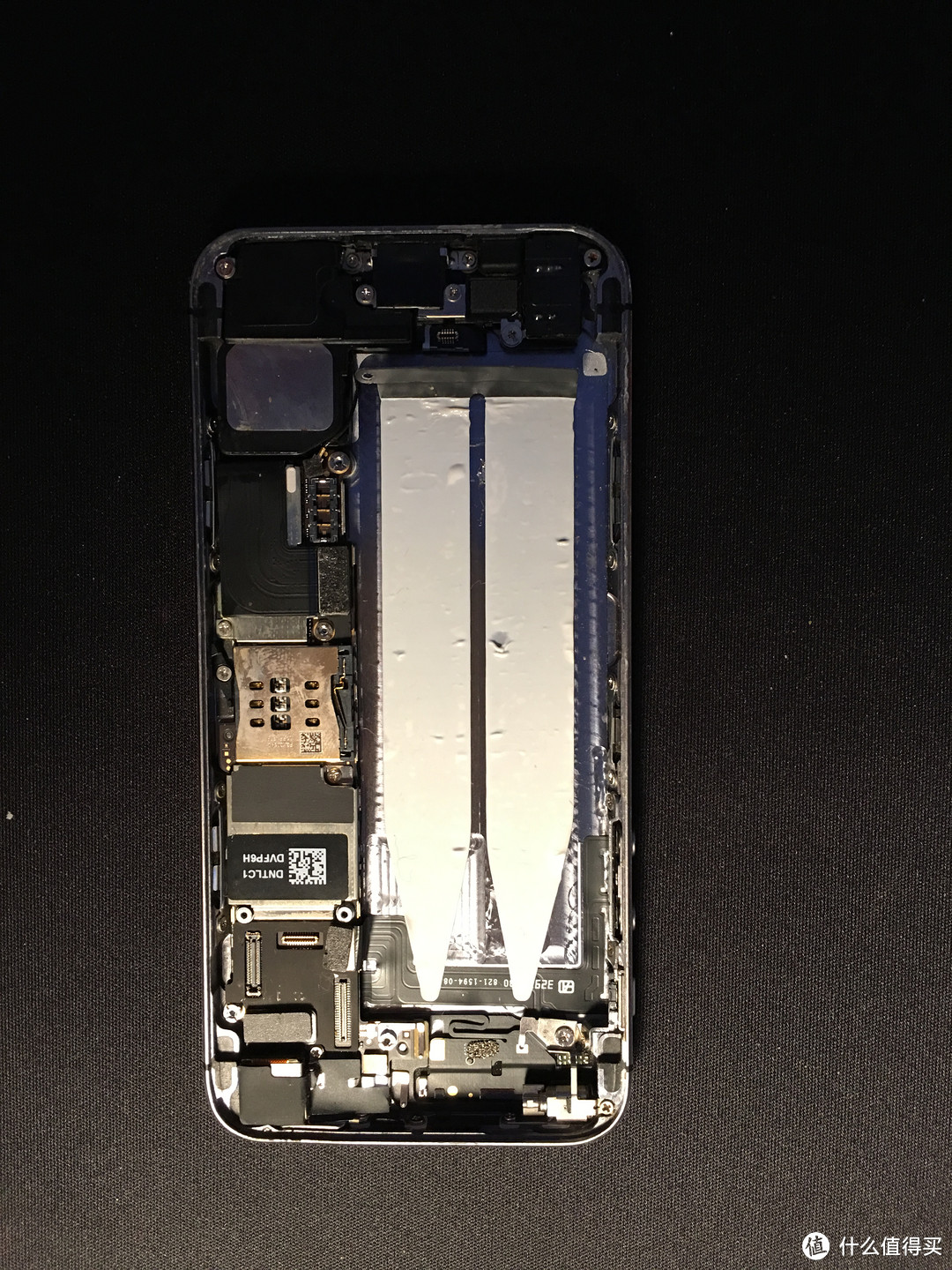 详细！新司机手把手教你更换iPhone5s屏幕总成及电池