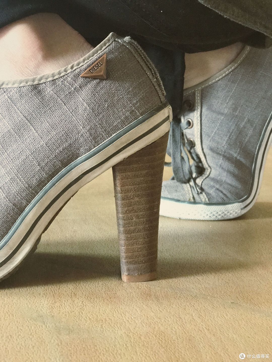 奇葩物:真正的“时尚运动”——我的DIESEL高跟运动鞋(真人秀)