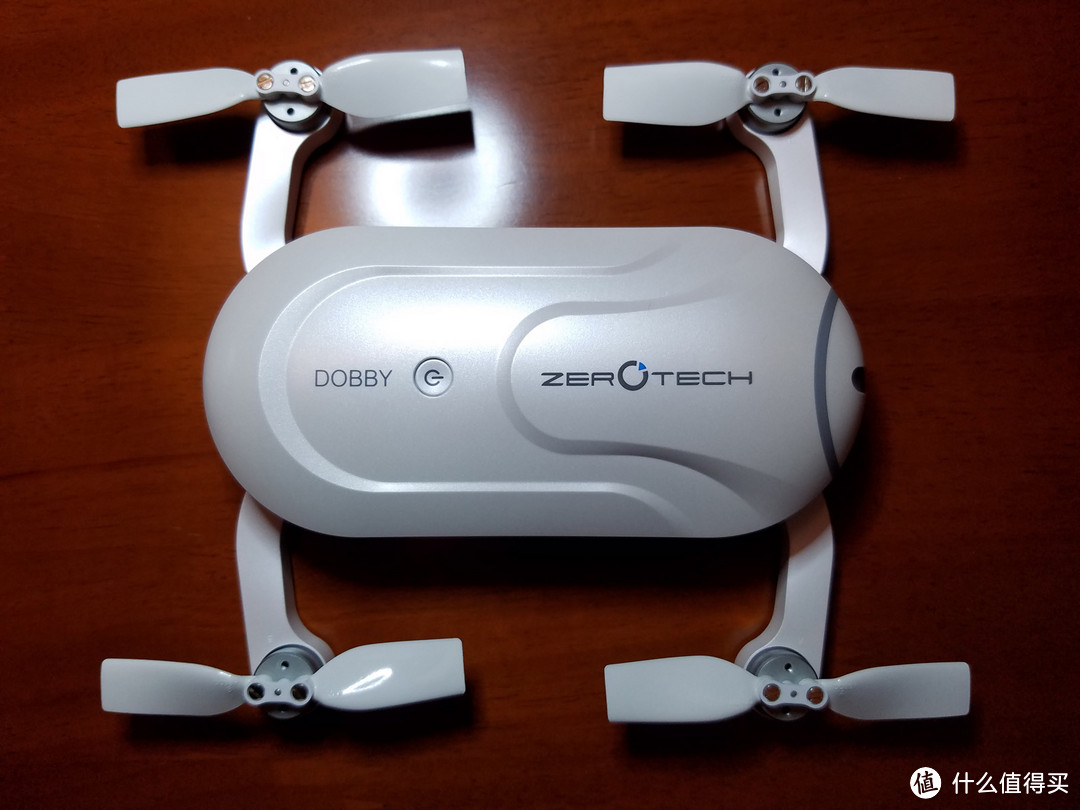 新年新玩具：ZEROTECH 零度智控 DOBBY 口袋无人机