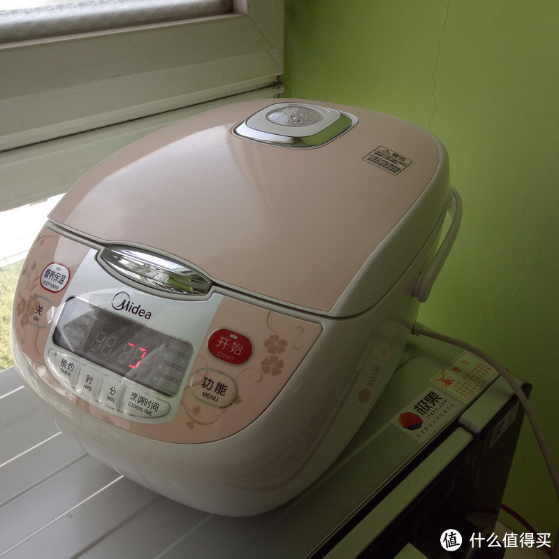 简单易用 物美价廉：美的 Midea 电饭煲FS406C