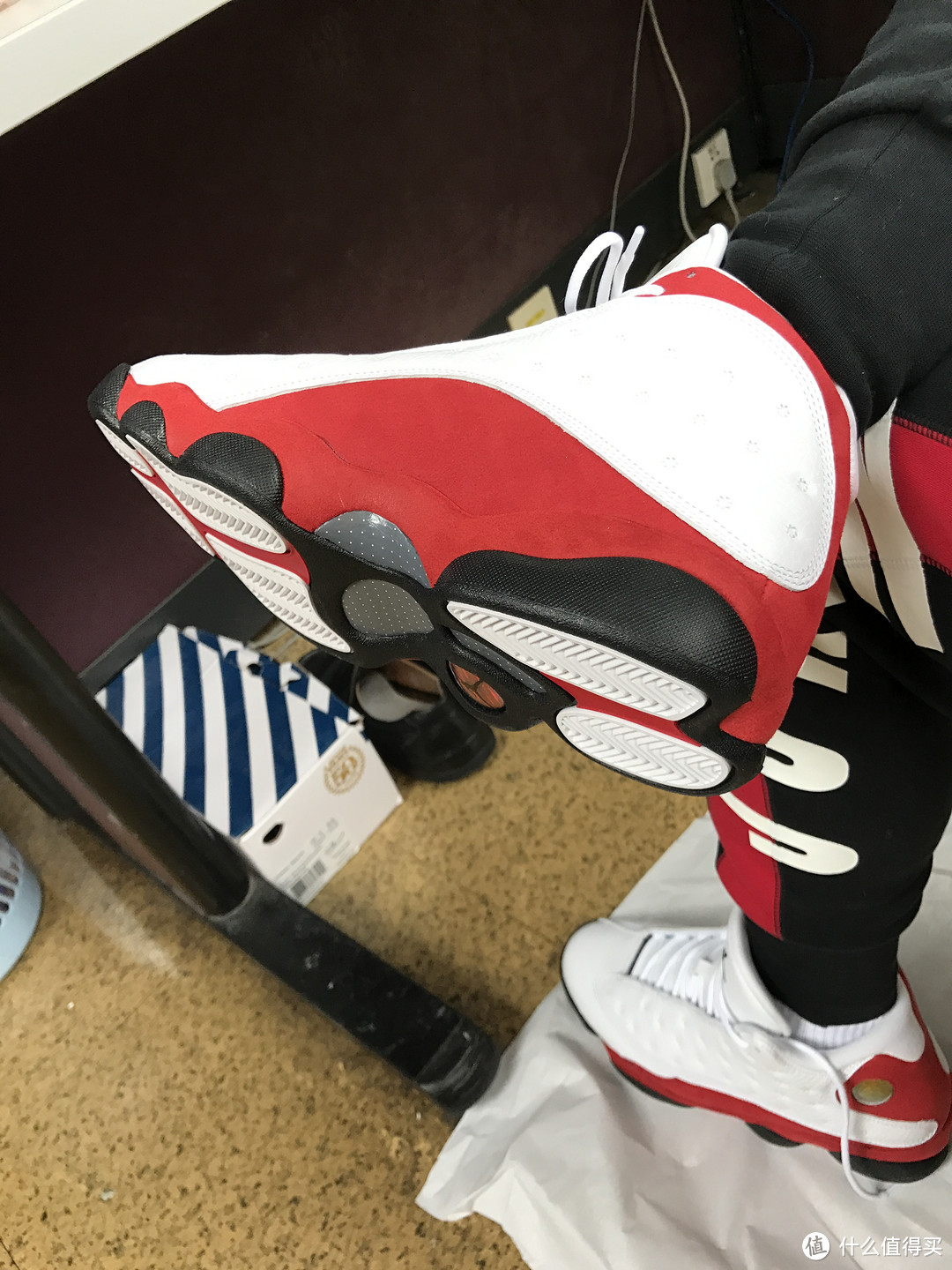 无关风月， 为情怀买单：Air Jordan 13 Retro 白红 篮球鞋