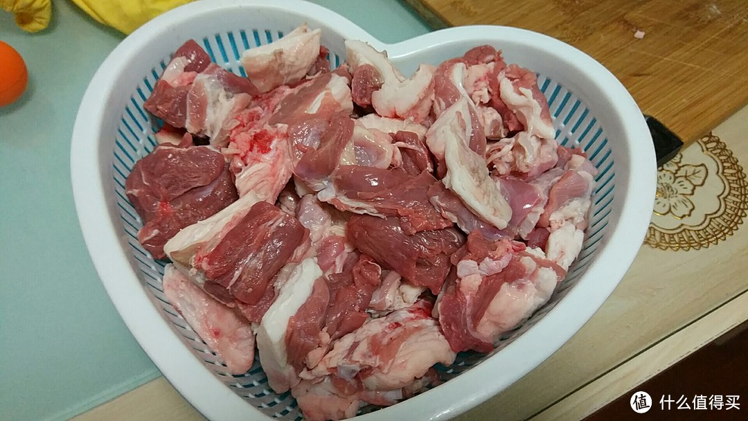 海鲜蘑菇意面，精炖羊肉，清汤羊肉汤