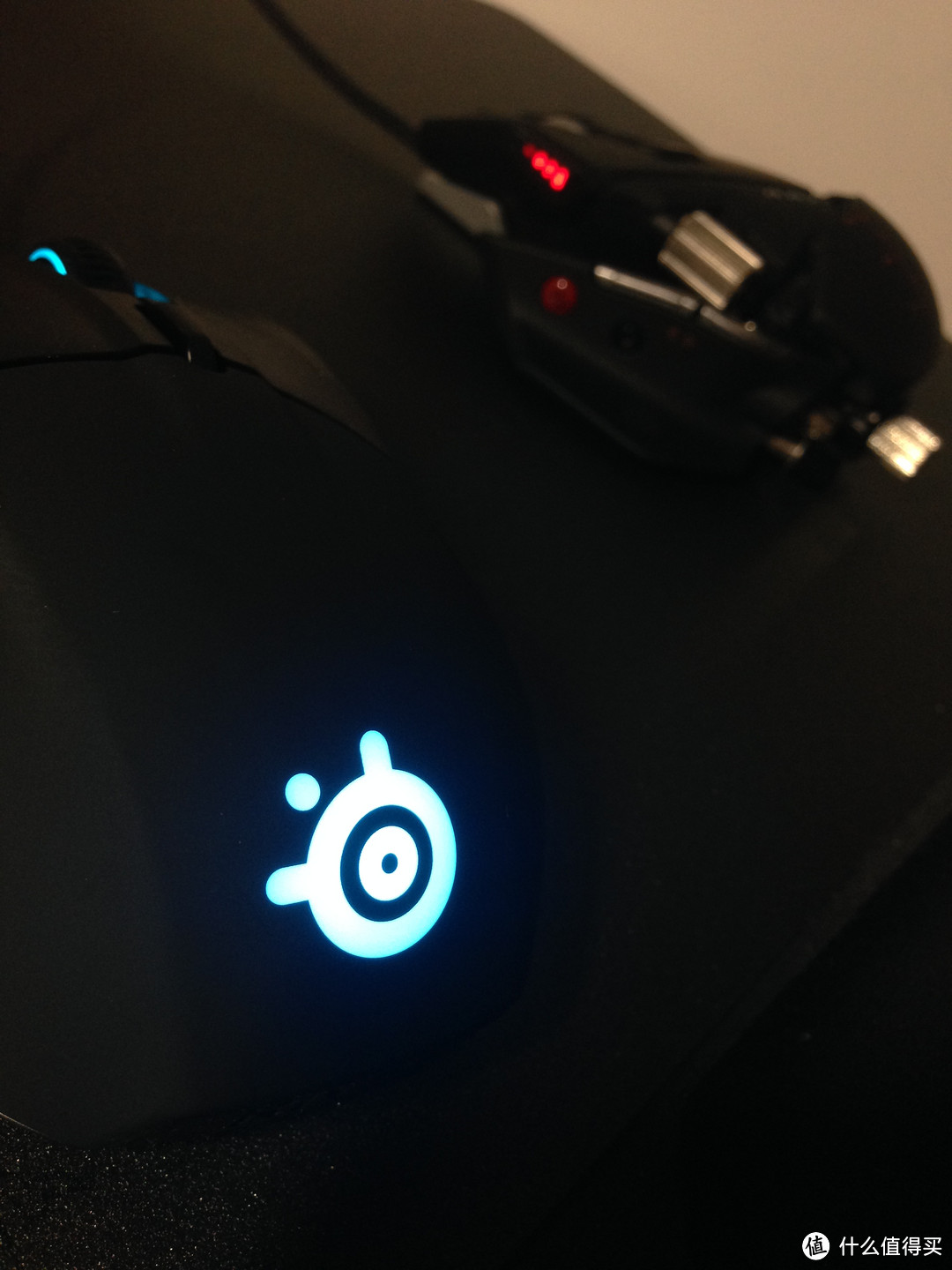 意外惊喜：steelseries 赛睿 Rival 500 游戏鼠标 简开箱兼与 Saitek 赛钛客 RAT7 横向对比