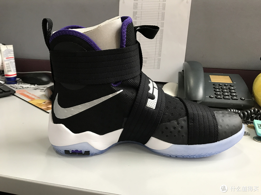 冲动买单，脚剁不完：NIKE 耐克 LEBRON Soldier 10 EP 篮球鞋